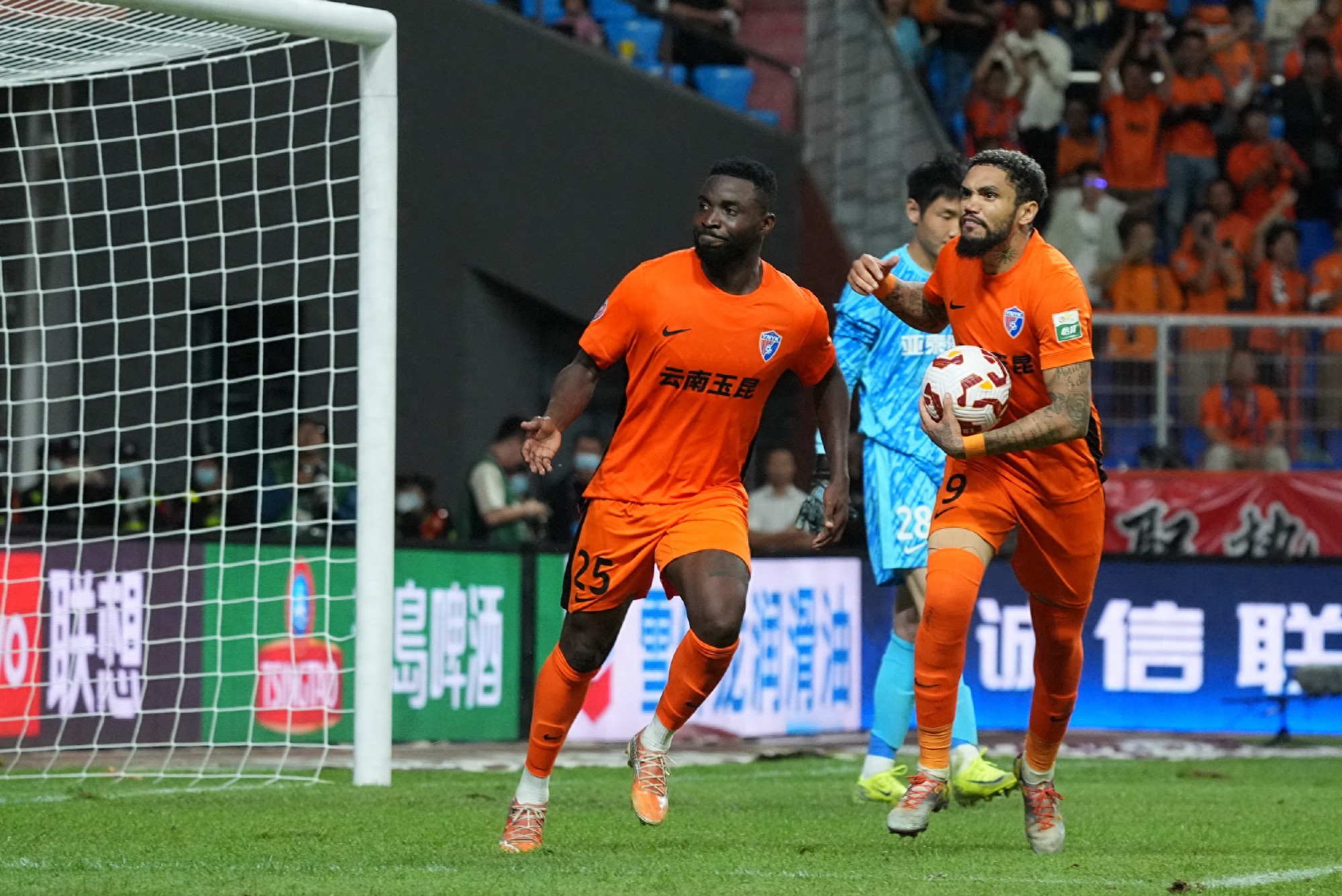 邓超与陈赫,鹿晗同框,戏称陈赫脚,神殿娱乐官方入口,神殿娱乐入口,神殿娱乐共享联赛,神殿娱乐官方网站