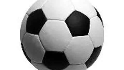 何小珂中超重返之路挑战重重：辗转三队遭遇替补困境，职业生涯低谷备受瞩目